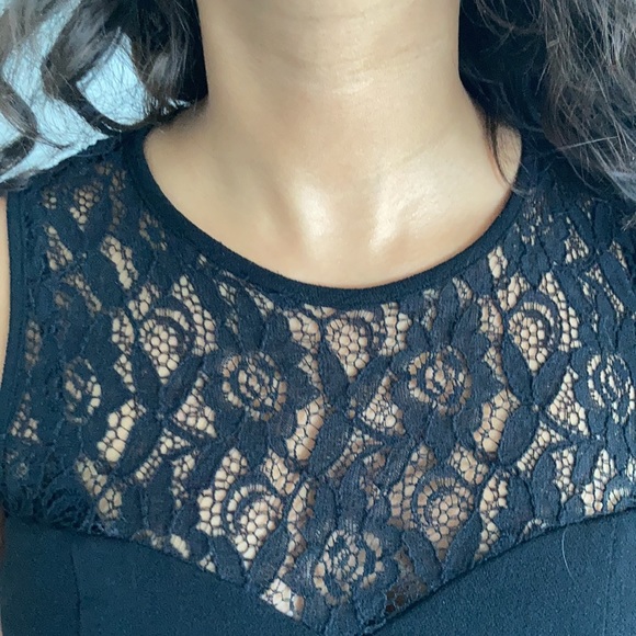 Black lace skater dress - Picture 5 of 7